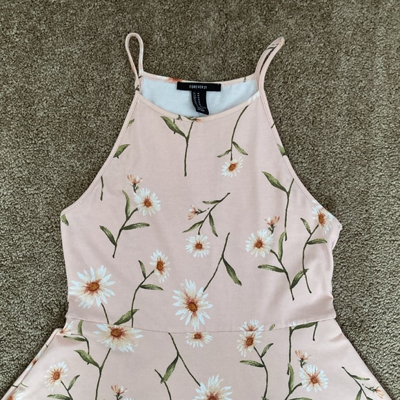 Forever 21 blush pink with white floral large print halter dress, medium - Picture 4 of 12